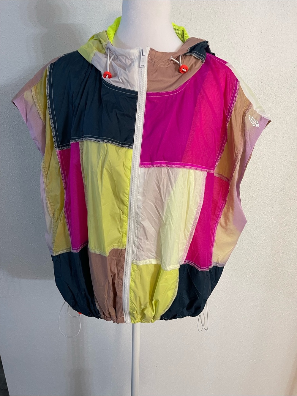 NWOT Free People Movement Short-sleeve Windbreaker